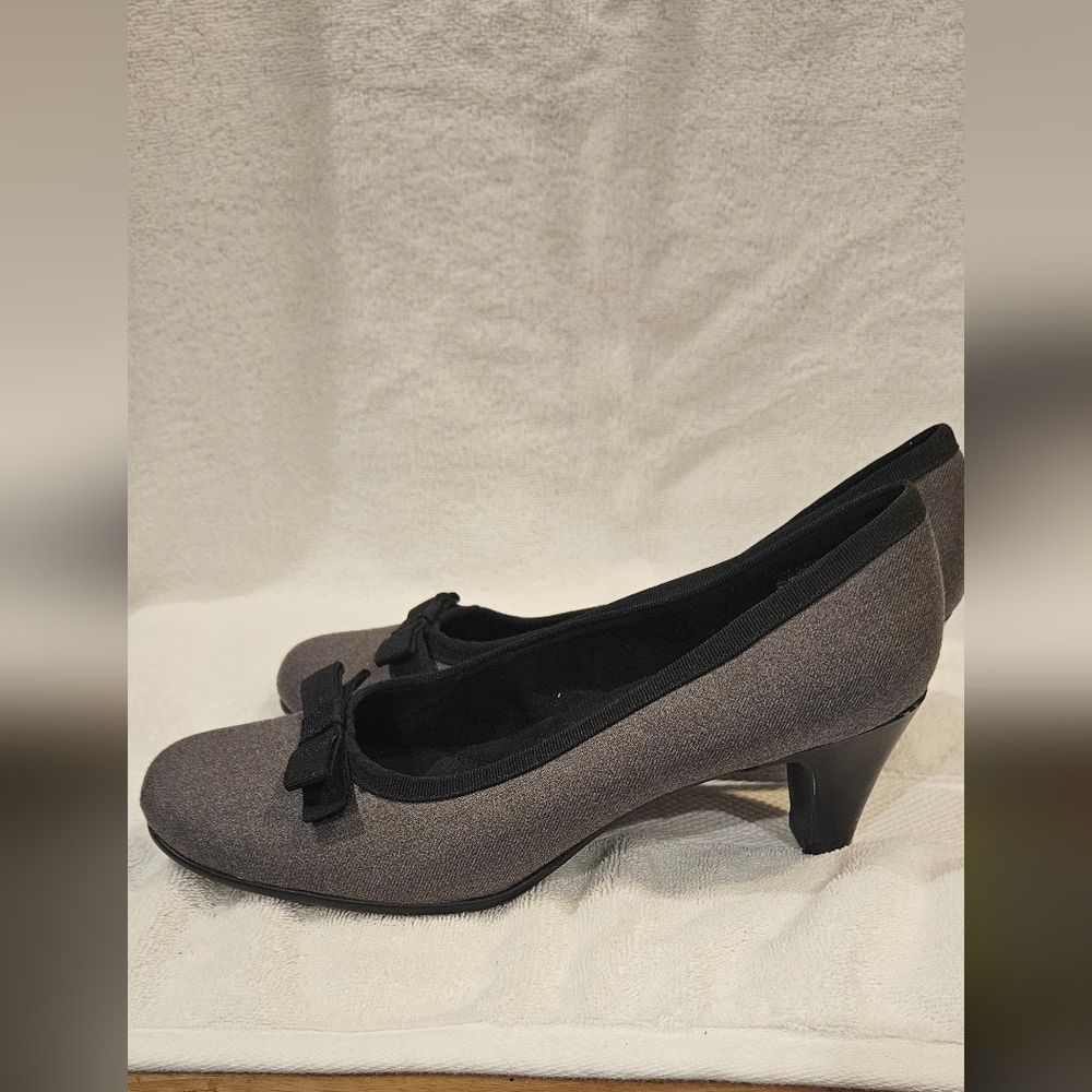 AEROSOLES HEEL REST SHOES - Picture 3 of 6
